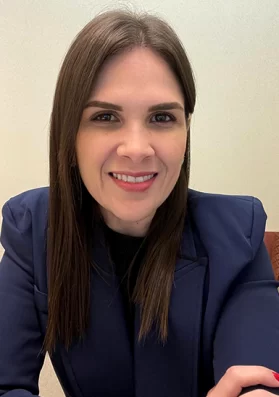 Dra. Aline Teixeira Leal - Médica Ginecologista