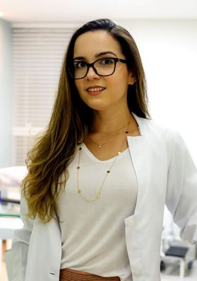 Dra. Izabella Barros dos Santos