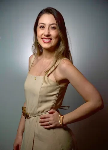 Dra. Giovanna Breda Rezende - Corpo Clínico - Clinica da Mulher