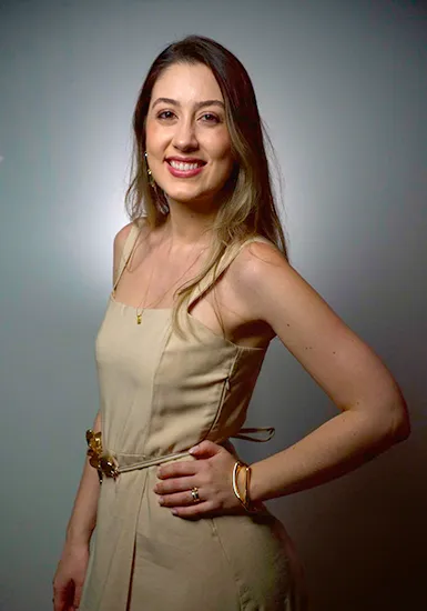 Dra. Giovanna Breda Rezende - Corpo Clínico - Clinica da Mulher